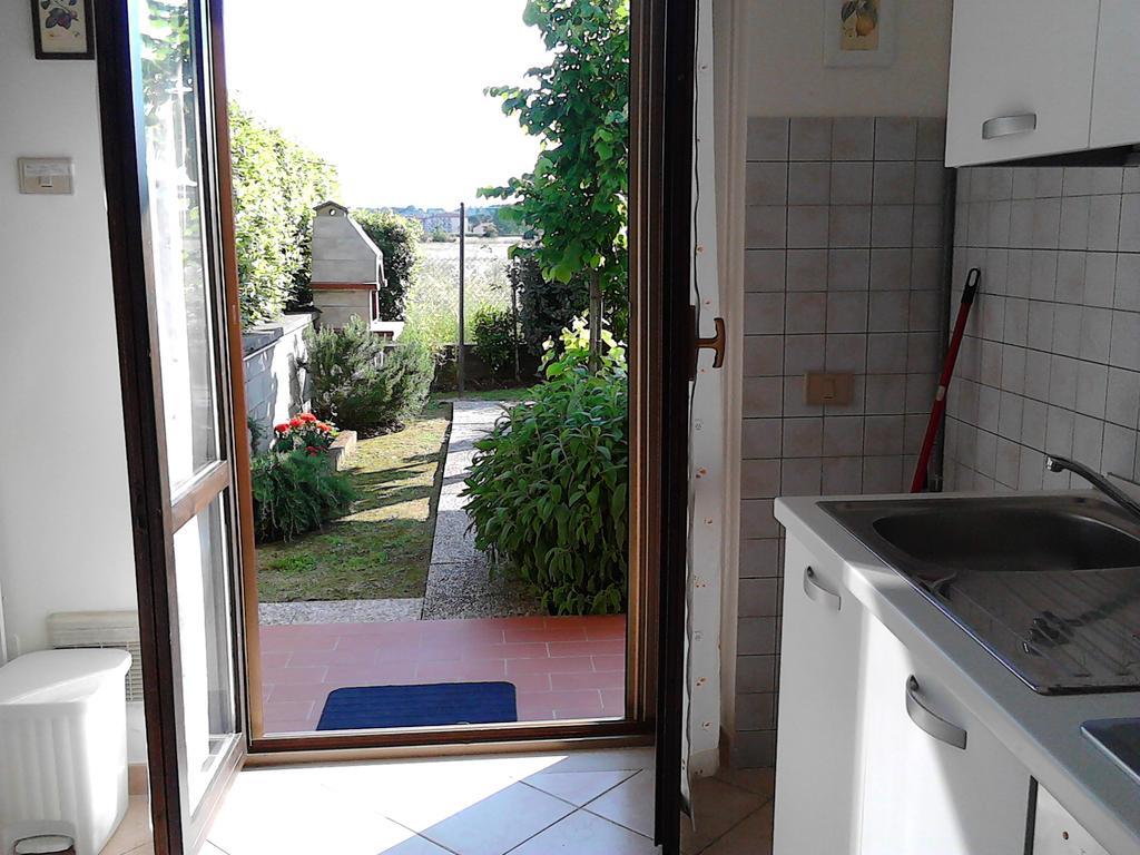 Bed And Breakfast Catherina Ponsacco Extérieur photo